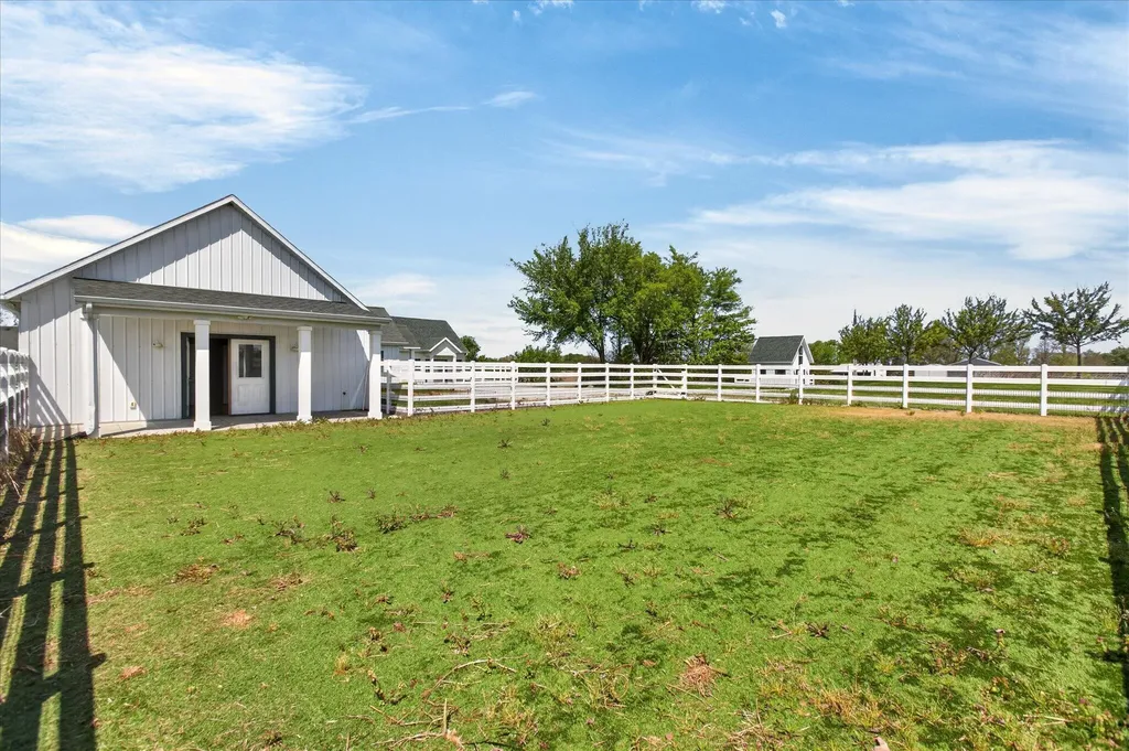 15337 Pardee Road Weesaw Township MI 49113