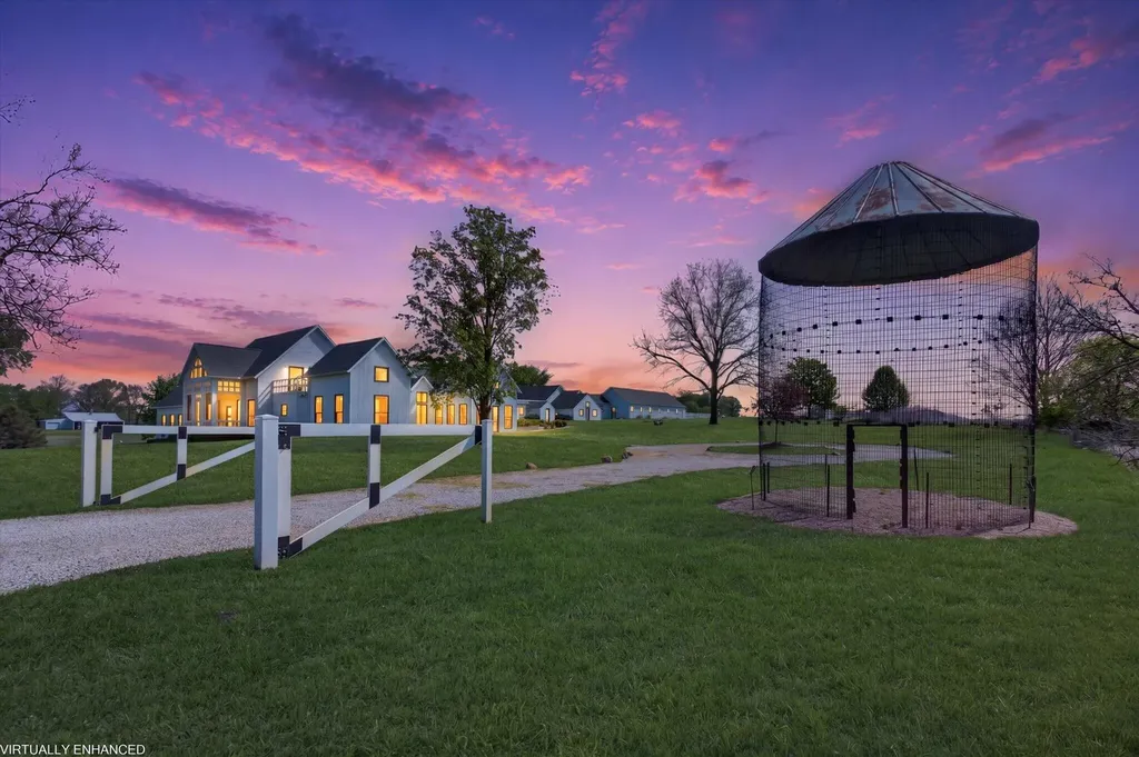 15337 Pardee Road Weesaw Township MI 49113