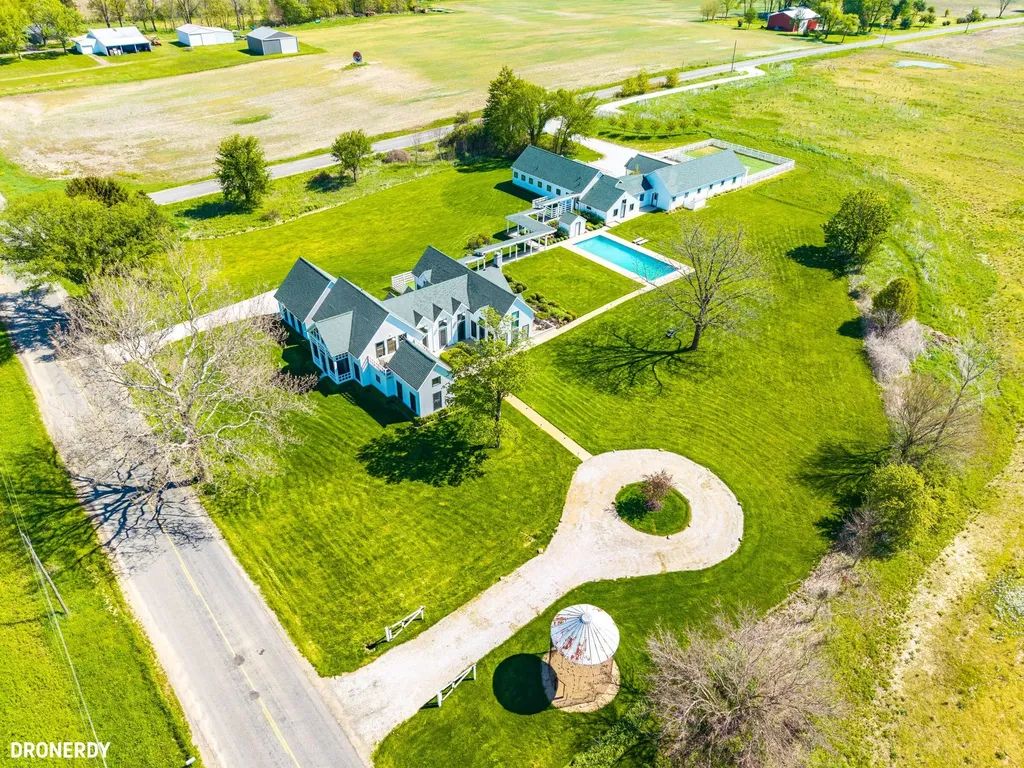 15337 Pardee Road Weesaw Township MI 49113