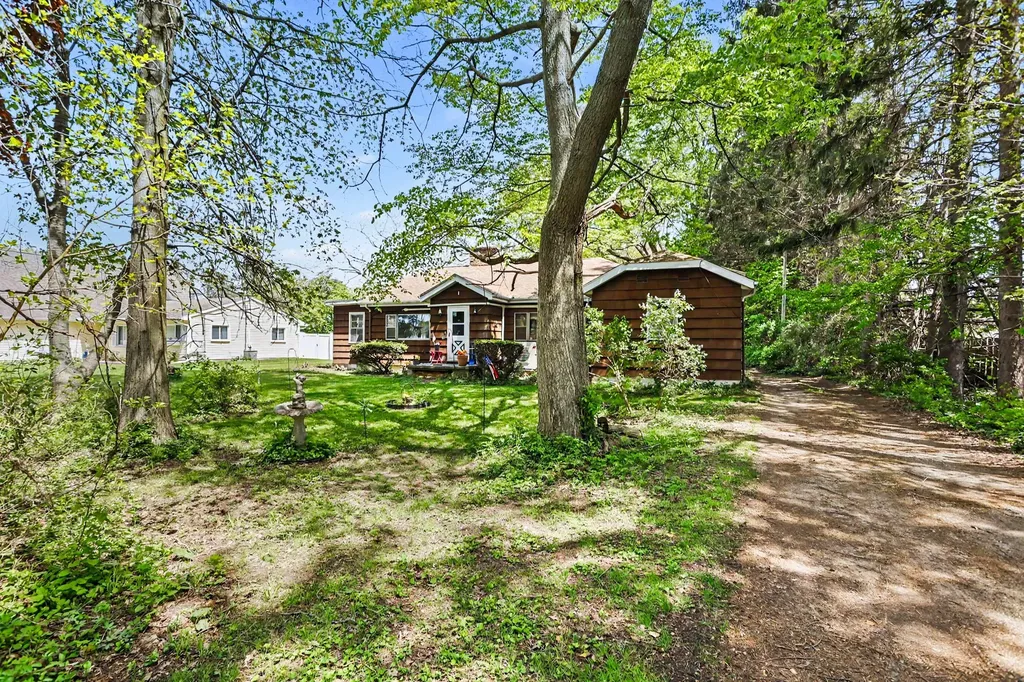 3633 Lakeshore Drive St. Joseph City MI 49085