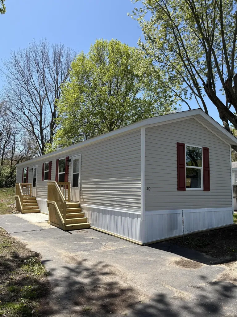 1565 M-63 Benton Charter Township MI 49022