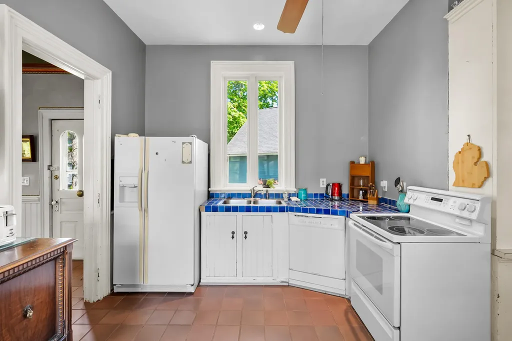 215 N Cedar Street Allegan Township MI 49010