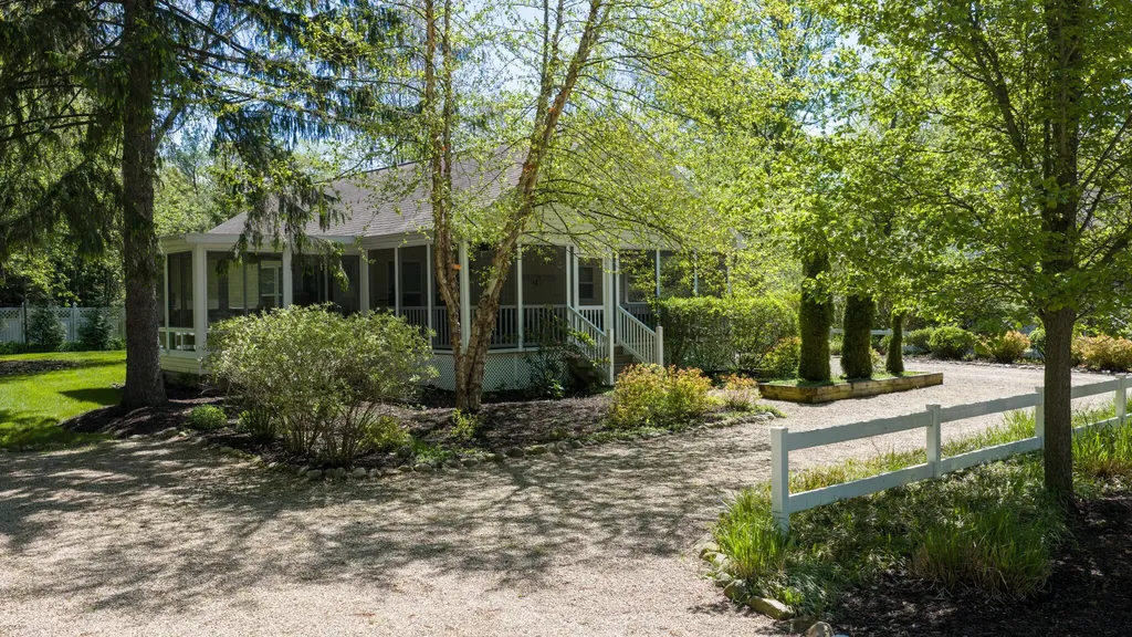 16127 Meadow Drive New Buffalo Township MI 49129
