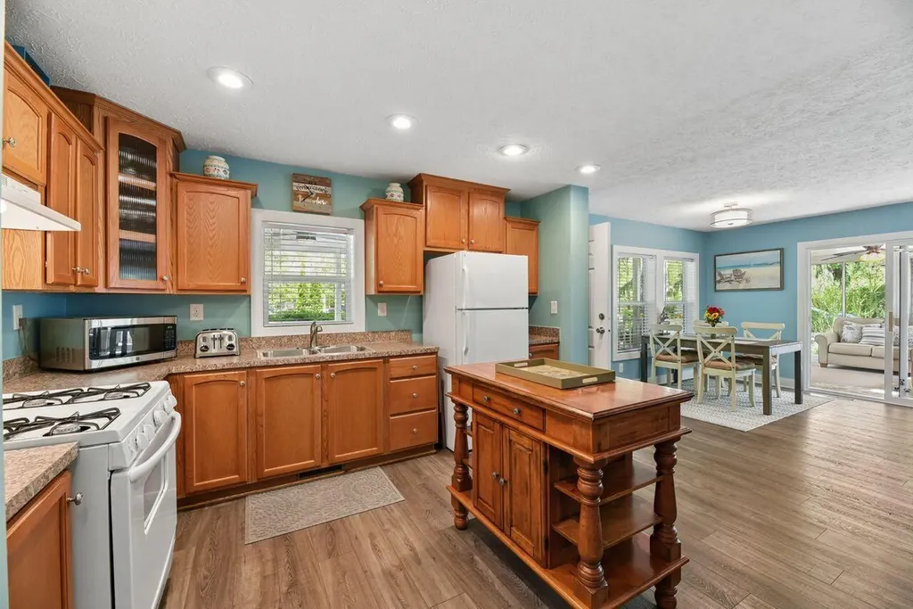 16127 Meadow Drive New Buffalo Township MI 49129