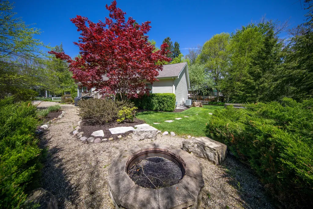 16127 Meadow Drive New Buffalo Township MI 49129