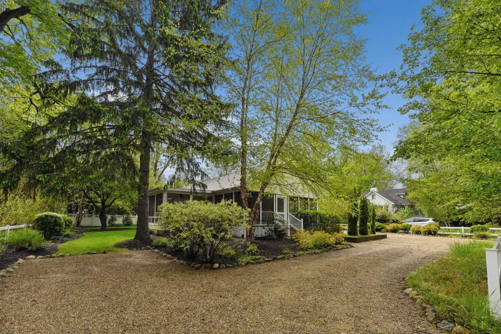 16127 Meadow Drive New Buffalo Township MI 49129