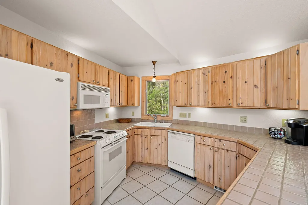 30 Briarwood Trail New Buffalo Township MI 49117