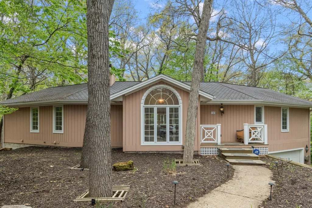 30 Briarwood Trail New Buffalo Township MI 49117