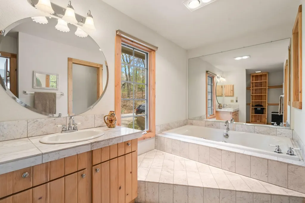 30 Briarwood Trail New Buffalo Township MI 49117