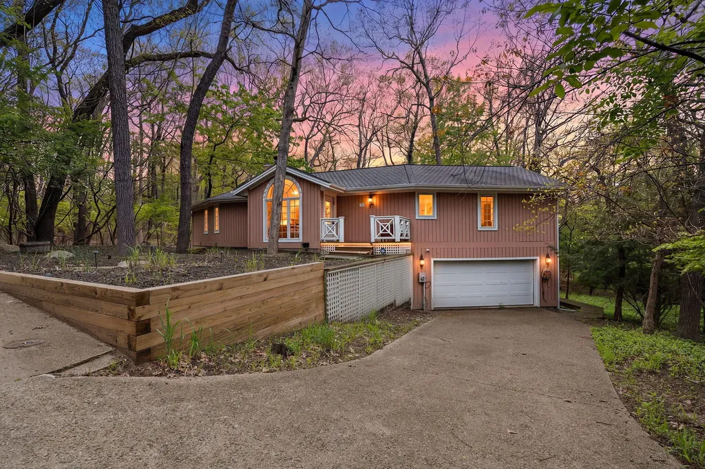 30 Briarwood Trail New Buffalo Township MI 49117