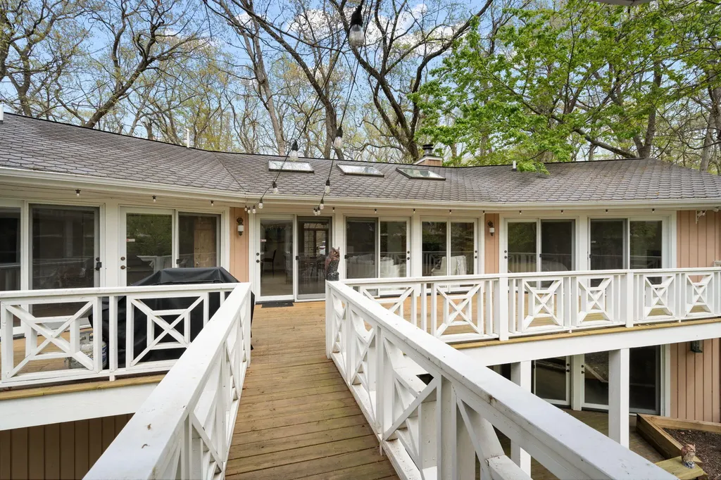 30 Briarwood Trail New Buffalo Township MI 49117