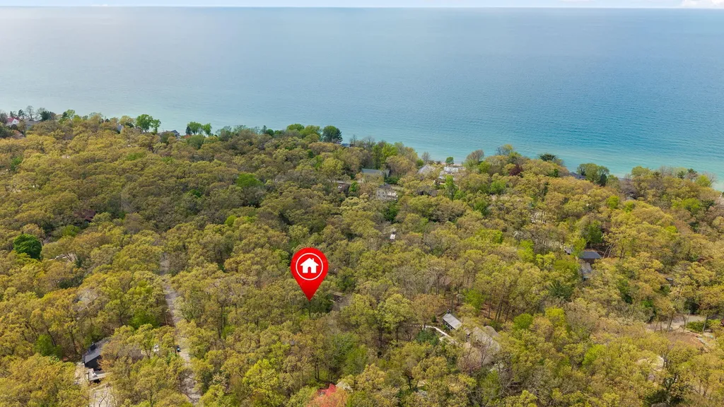 30 Briarwood Trail New Buffalo Township MI 49117