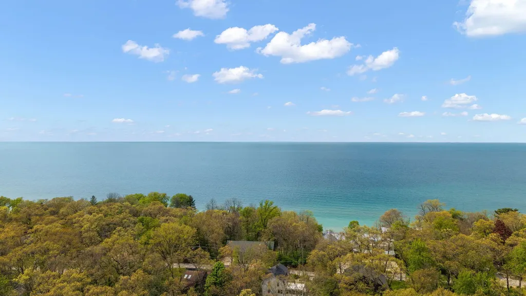 30 Briarwood Trail New Buffalo Township MI 49117