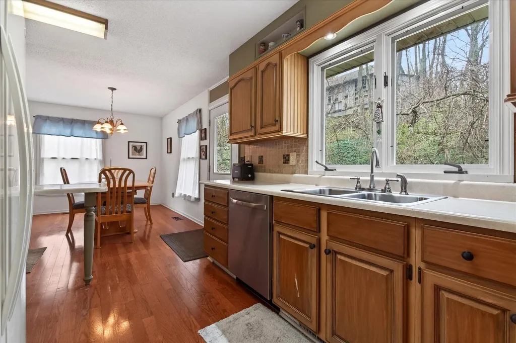 5901 Carmody Road Coloma Charter Township MI 49038