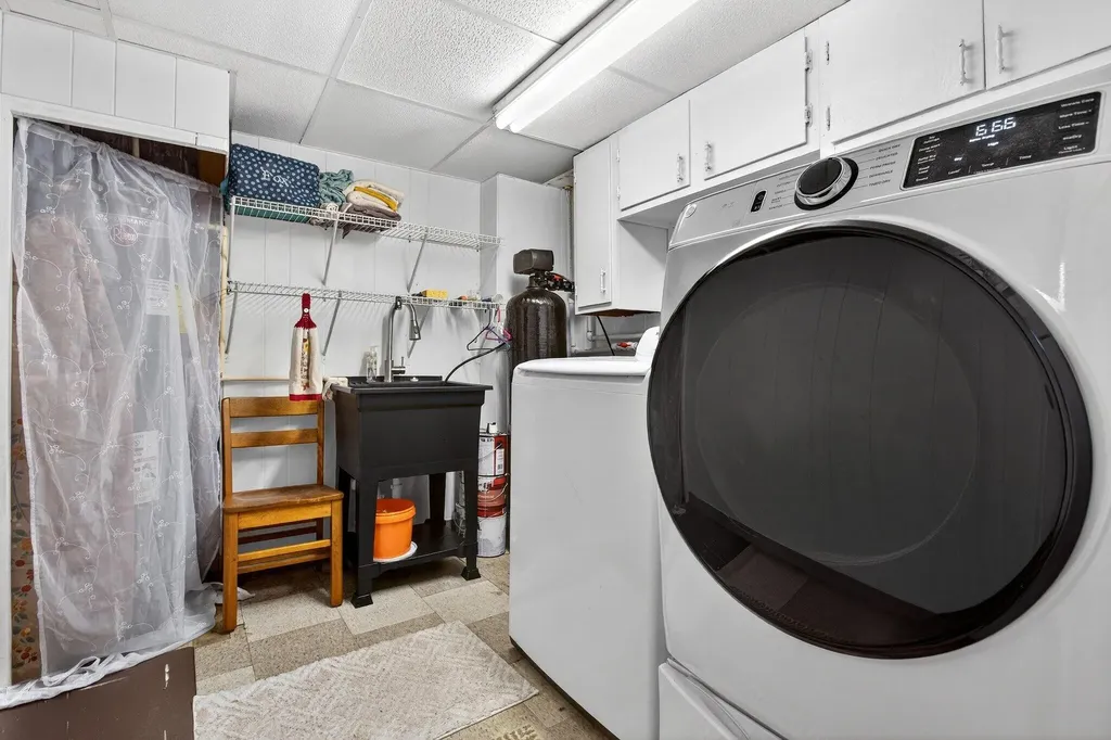 5901 Carmody Road Coloma Charter Township MI 49038