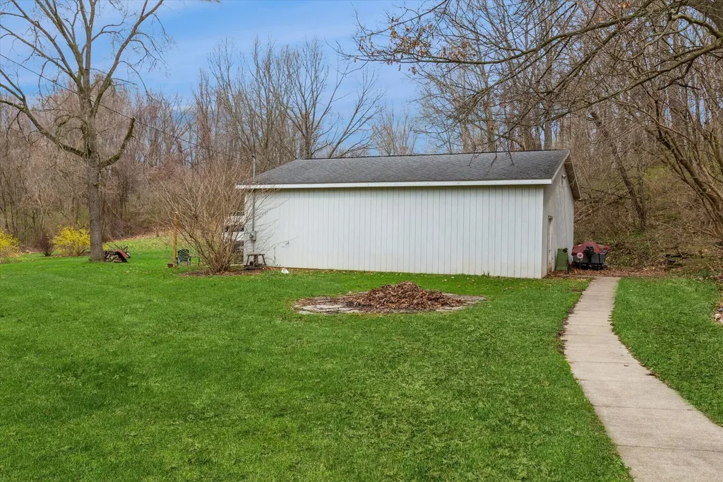 5901 Carmody Road Coloma Charter Township MI 49038