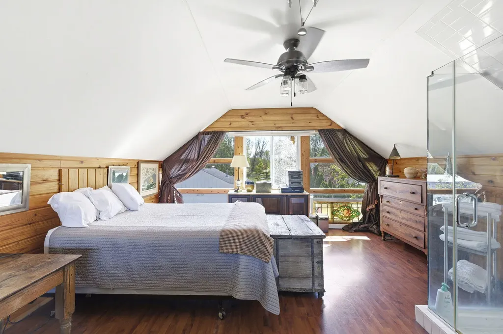 11971 S Hildebrandt Road Chikaming Township MI 49125