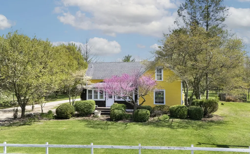 11971 S Hildebrandt Road Chikaming Township MI 49125