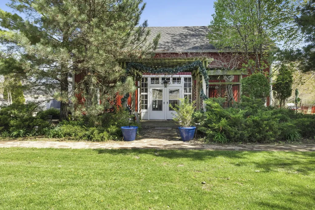 11971 S Hildebrandt Road Chikaming Township MI 49125