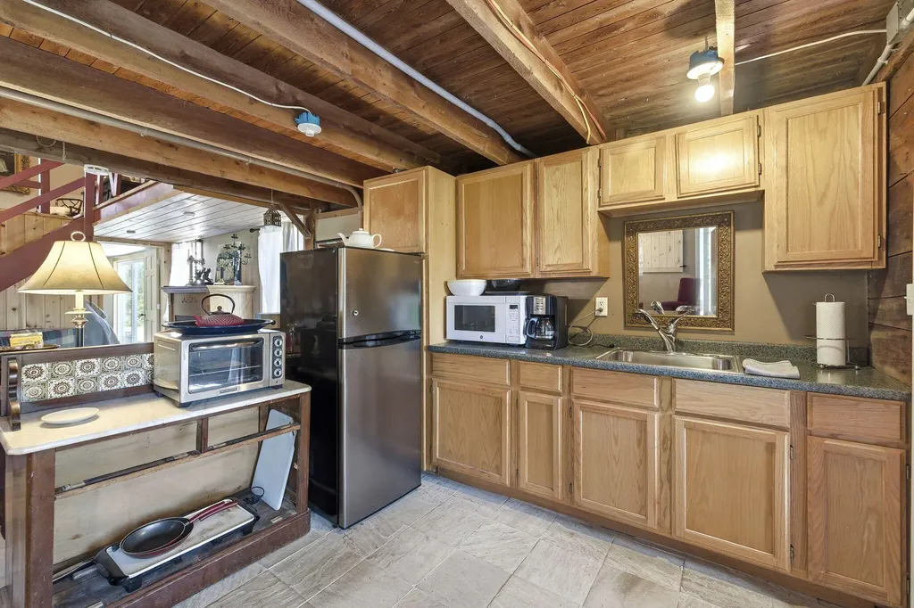 11971 S Hildebrandt Road Chikaming Township MI 49125