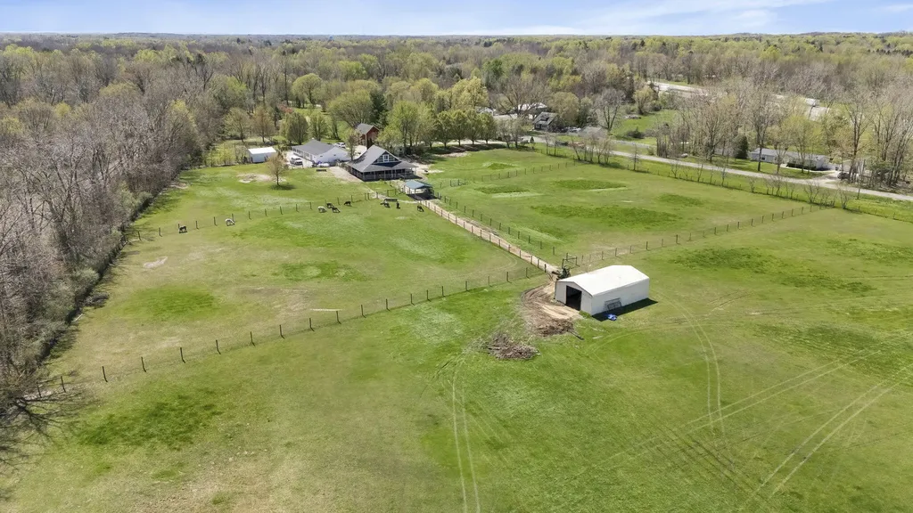 11971 S Hildebrandt Road Chikaming Township MI 49125