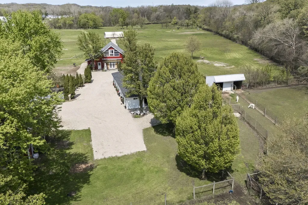11971 S Hildebrandt Road Chikaming Township MI 49125