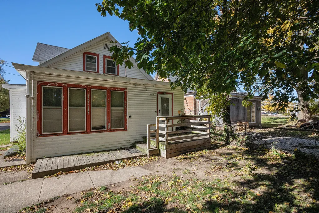 955 Colfax Avenue Benton Harbor City MI 49022