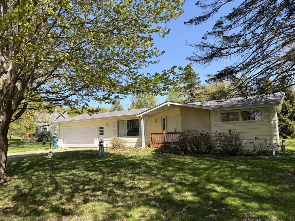 4003 Evergreen Lane Hagar Township MI 49022