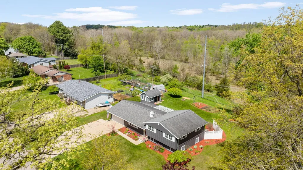 1409 Sioux Trail Niles City MI 49120