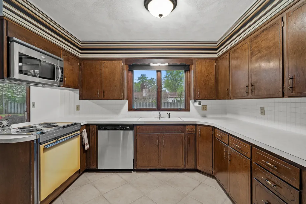 2286 Shiawasee Lane Lincoln Charter Township MI 49127