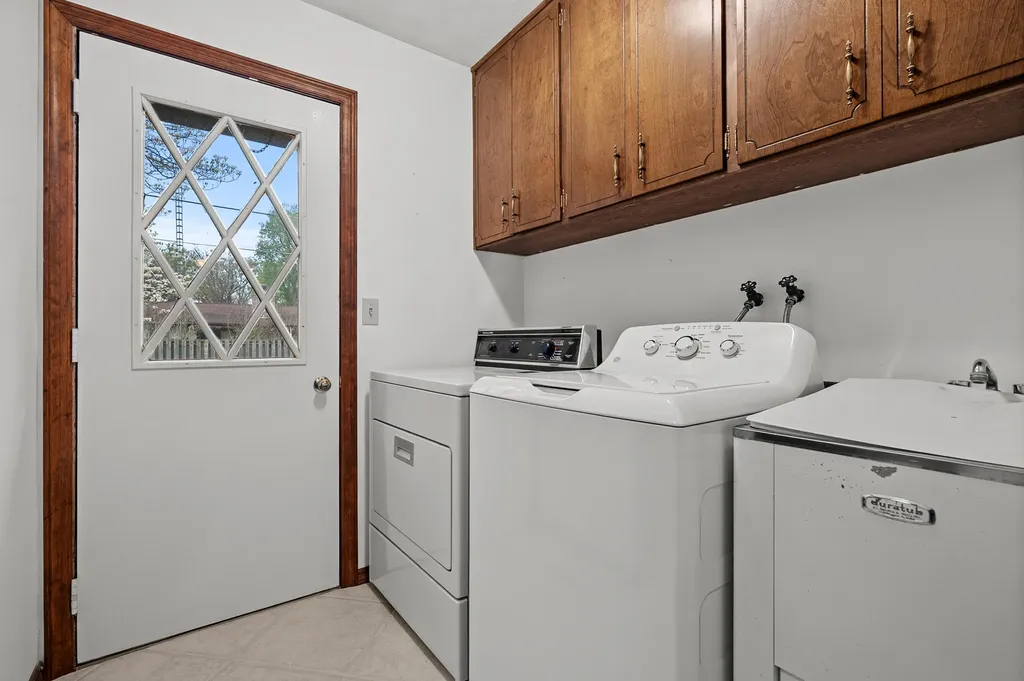 2286 Shiawasee Lane Lincoln Charter Township MI 49127