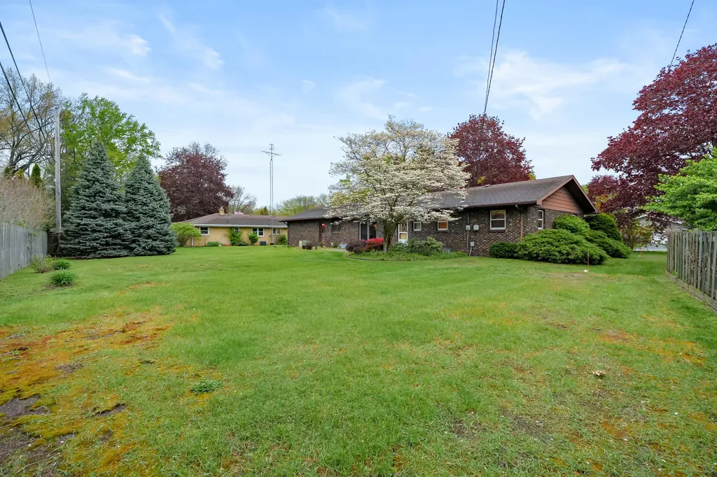 2286 Shiawasee Lane Lincoln Charter Township MI 49127