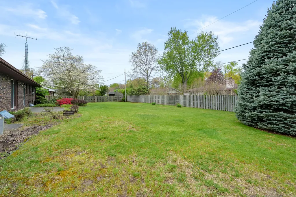 2286 Shiawasee Lane Lincoln Charter Township MI 49127