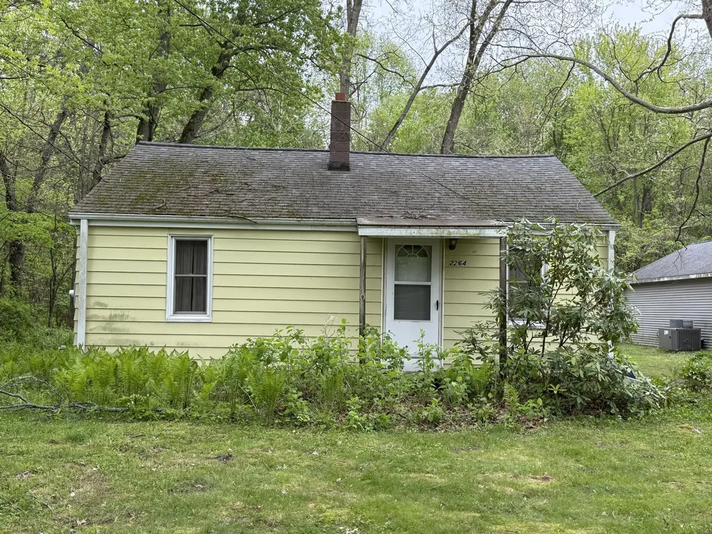 2264 White Street Howard Township MI 49120