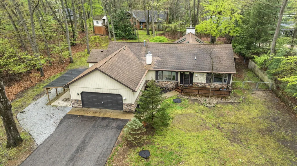 14458 Wolf Lane New Buffalo Township MI 49117