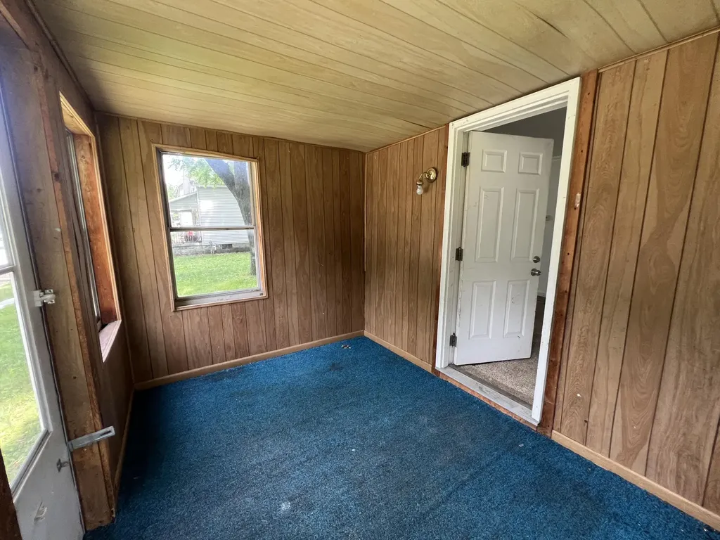 627 S 5th Street Niles City MI 49120
