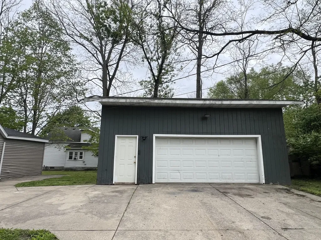 627 S 5th Street Niles City MI 49120