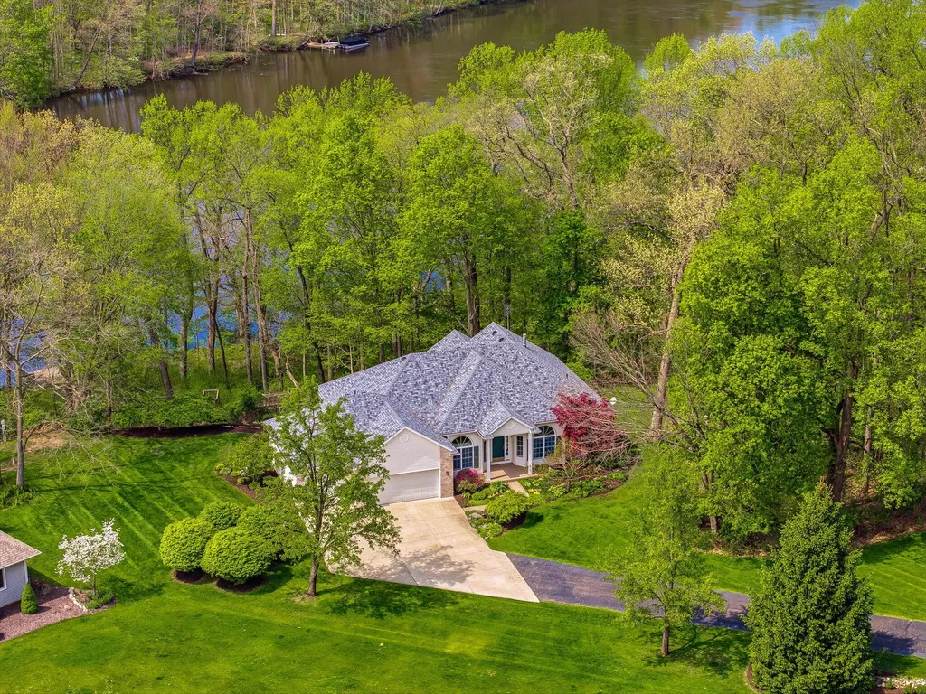 4561 River Pointe Boulevard Buchanan Township MI 49120