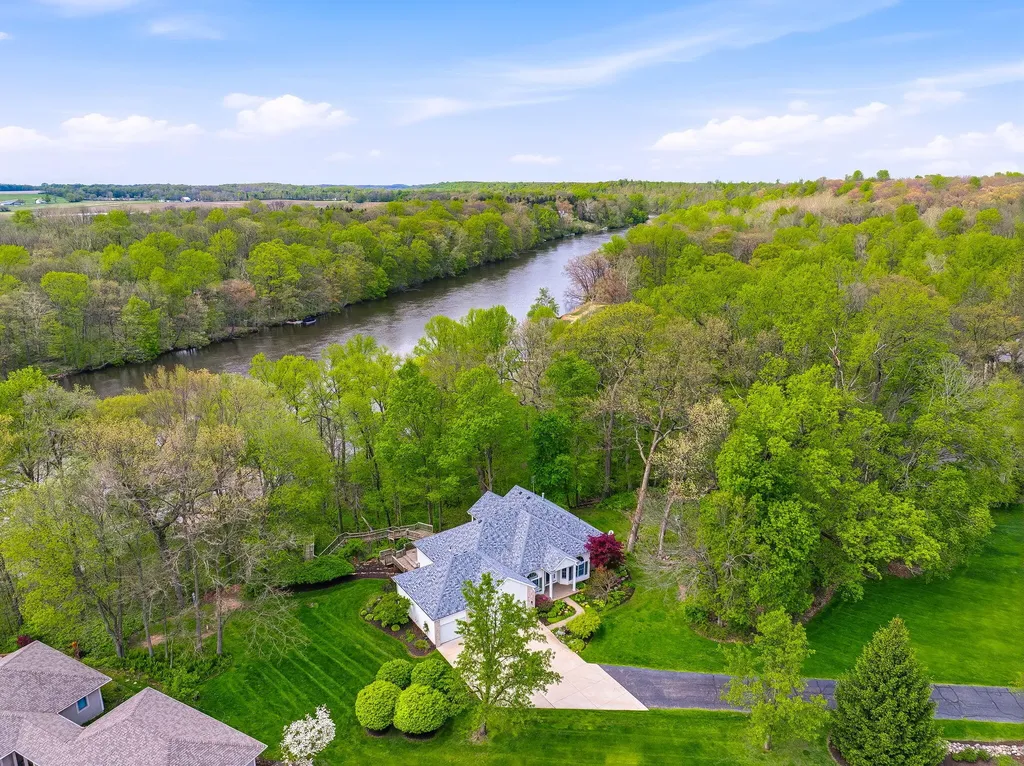4561 River Pointe Boulevard Buchanan Township MI 49120