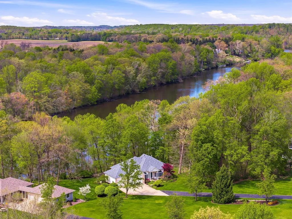 4561 River Pointe Boulevard Buchanan Township MI 49120