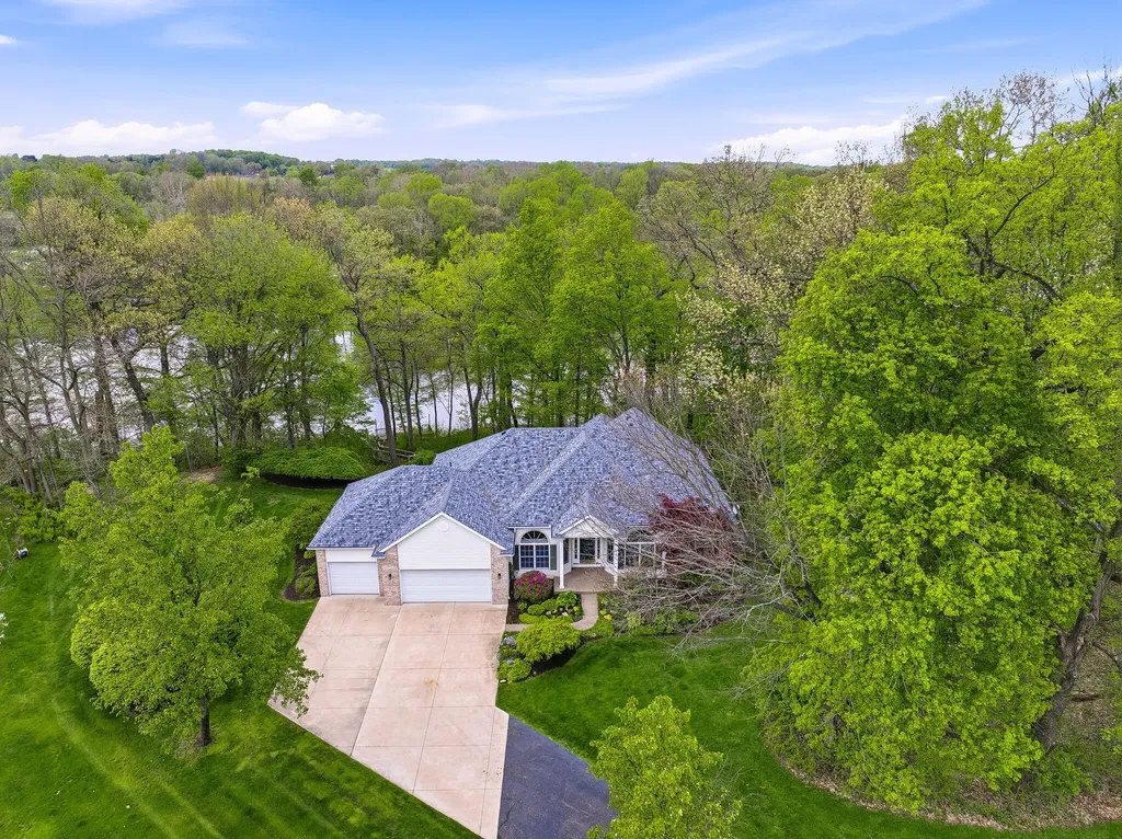 4561 River Pointe Boulevard Buchanan Township MI 49120