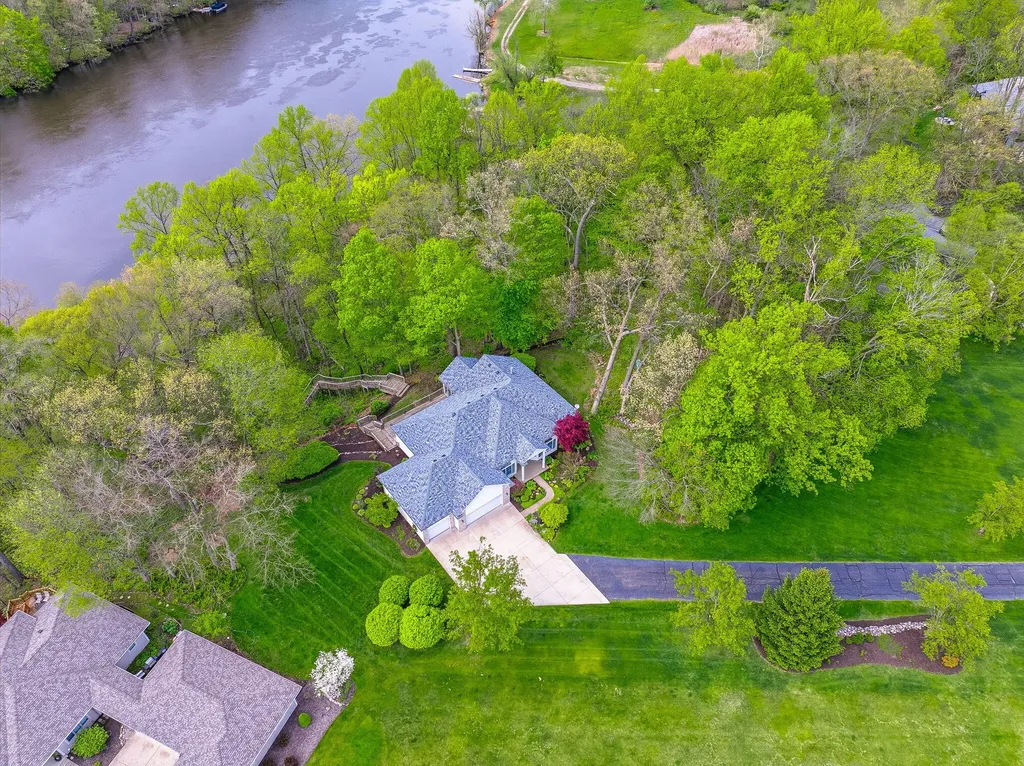 4561 River Pointe Boulevard Buchanan Township MI 49120