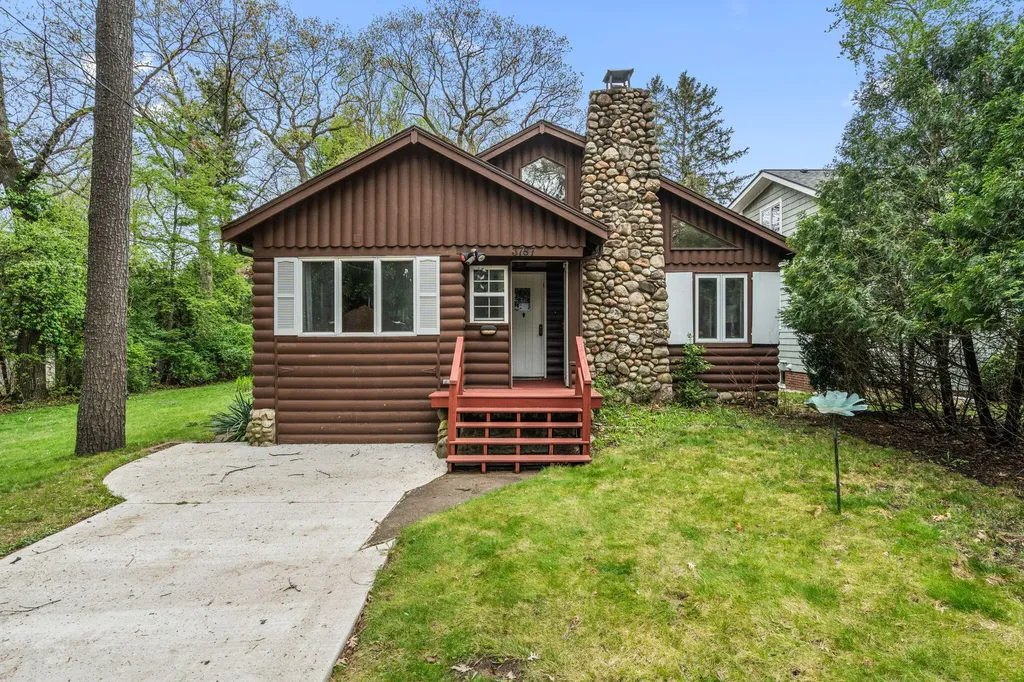 3787 Ponchartrain Drive Berrien Township MI 49117