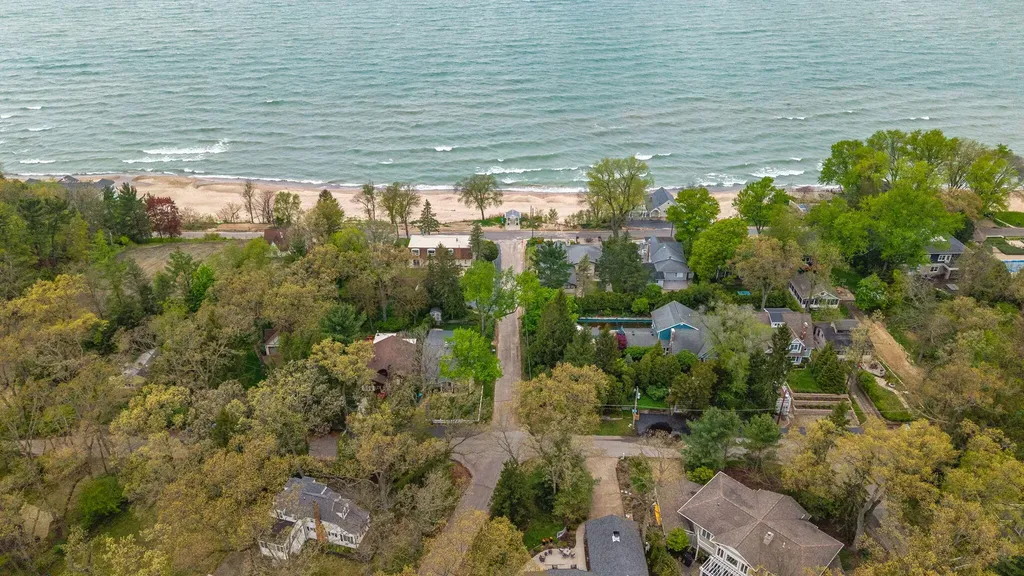 3787 Ponchartrain Drive Berrien Township MI 49117