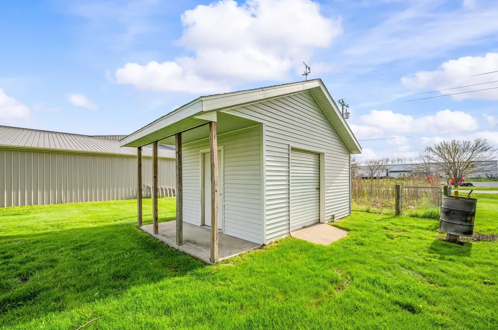 27532 May Street Ontwa Township MI 49112