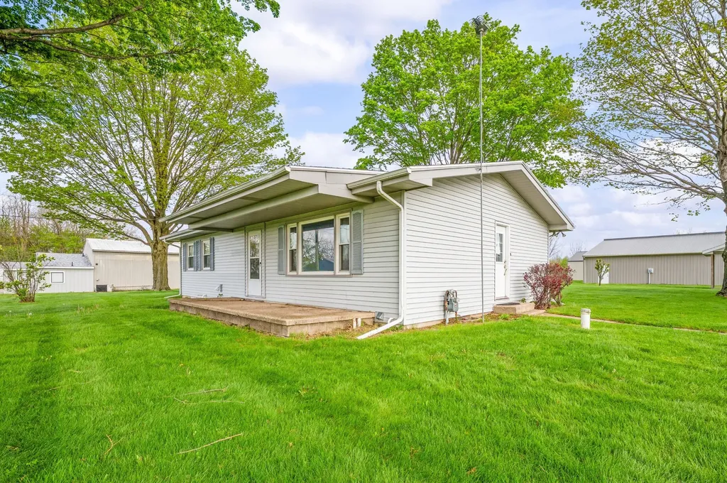 27532 May Street Ontwa Township MI 49112