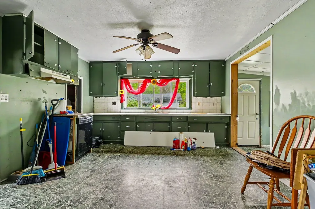 949 S 13th Street Niles City MI 49120