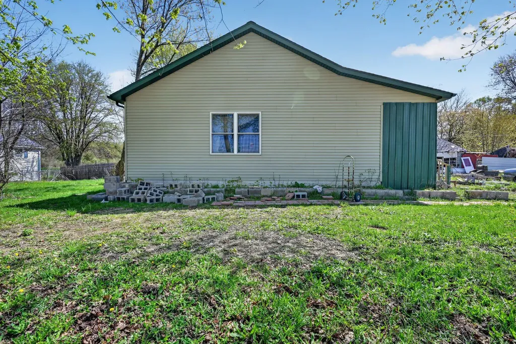 5142 N State Road Emerson Township MI 48801
