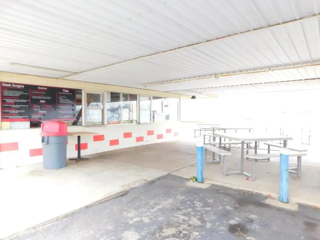 28102 M-152 Silver Creek Township MI 49047