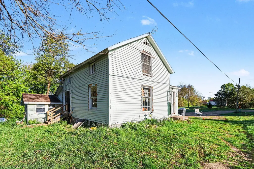 32458 County Road 665 Waverly Township MI 49079